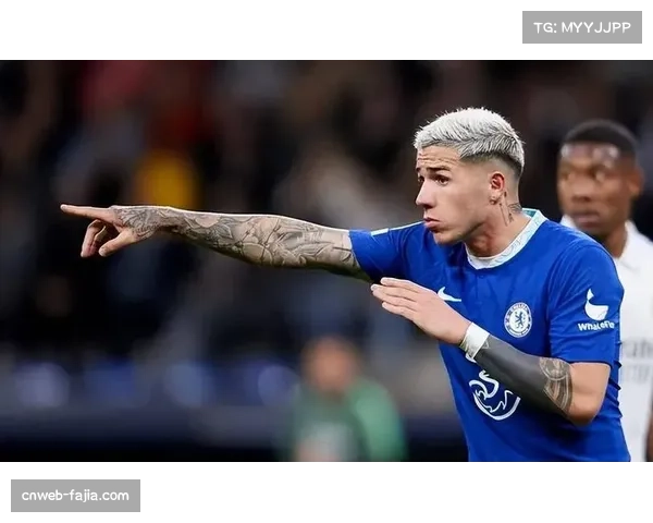 消息：切尔西官方确认，中场恩佐-费尔南德斯因伤赛季报销